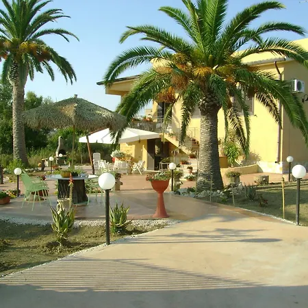 Dei Giardini Bed & Breakfast 3*