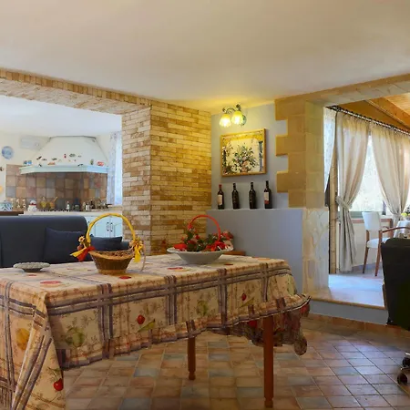 Dei Giardini Bed & Breakfast 3*